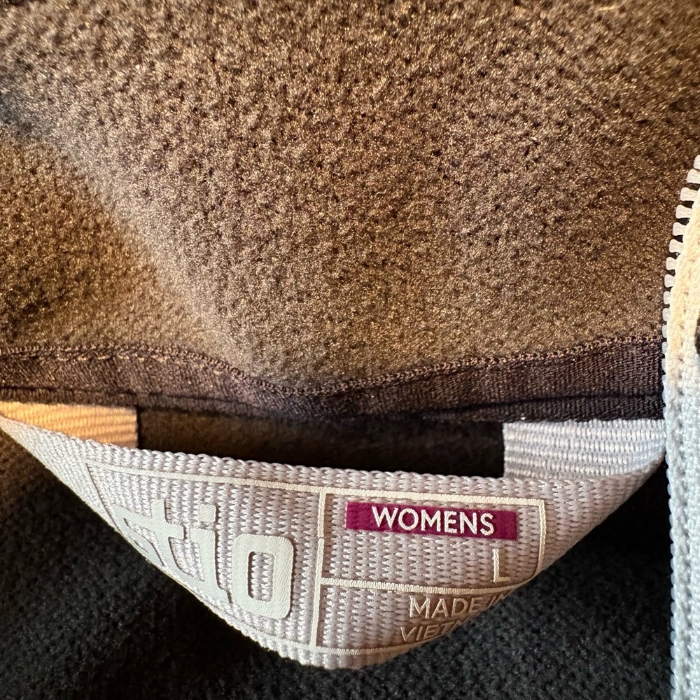 Stio Charcoal and Light Gray Quarter-Zip fleece Pullover - Picture 4 of 4